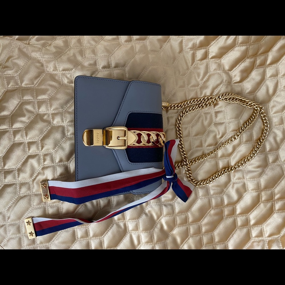 Gucci Mini Sylvie Leather Mini Chain Bag in Gray - Picture 2 of 12